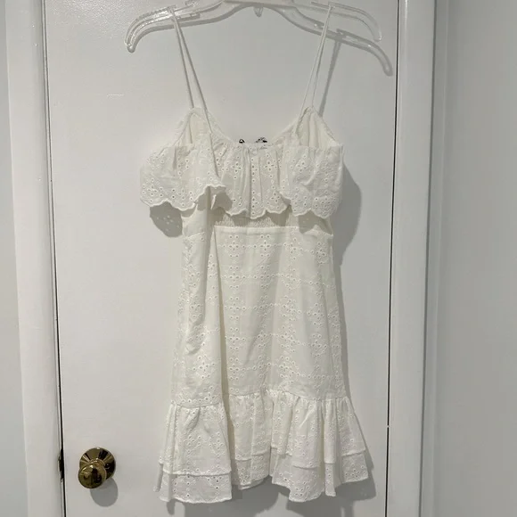 NWT Zara Openwork Embroidered Eyelet Dress - Picture 4 of 5